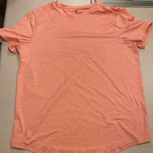 Men dry-fit t shirt.